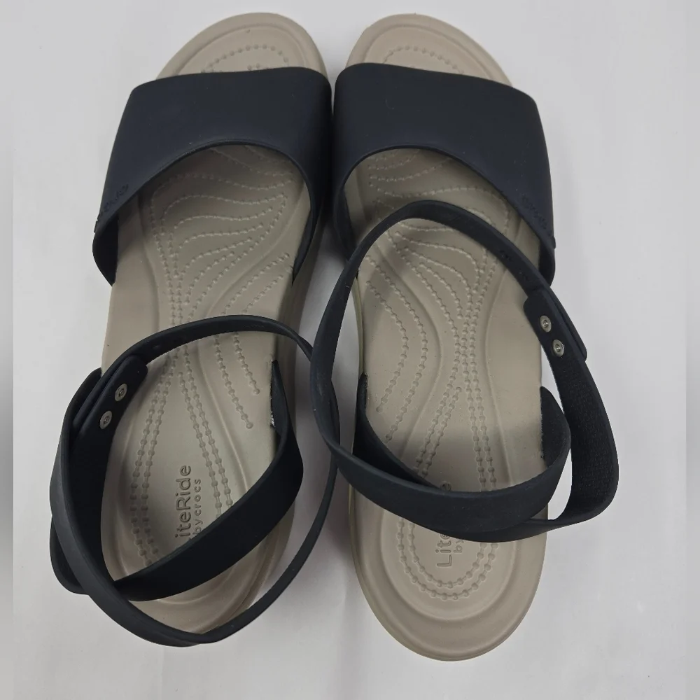 CROCS brooklyn adj